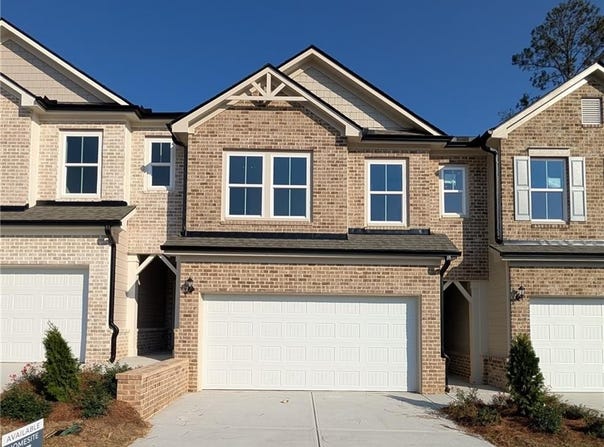 821 Leraes Way, Loganville, GA 30052
