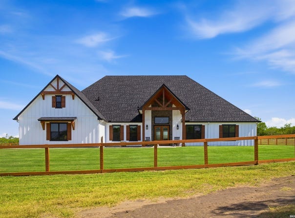 1703 Fm 885, Runge, TX 78151