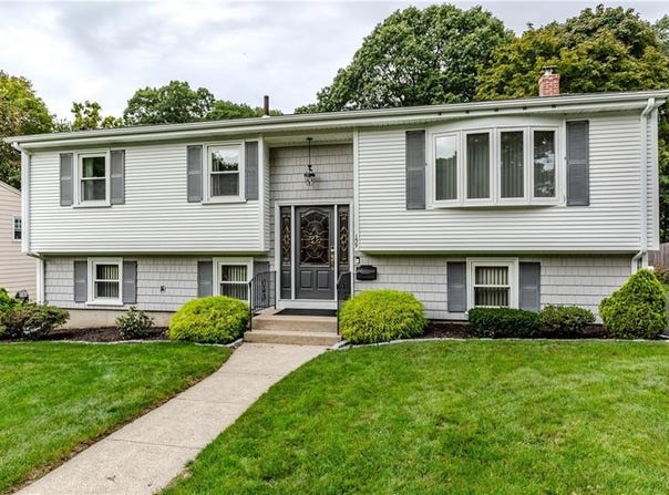 159 Hanover Street, Warwick, RI 02886