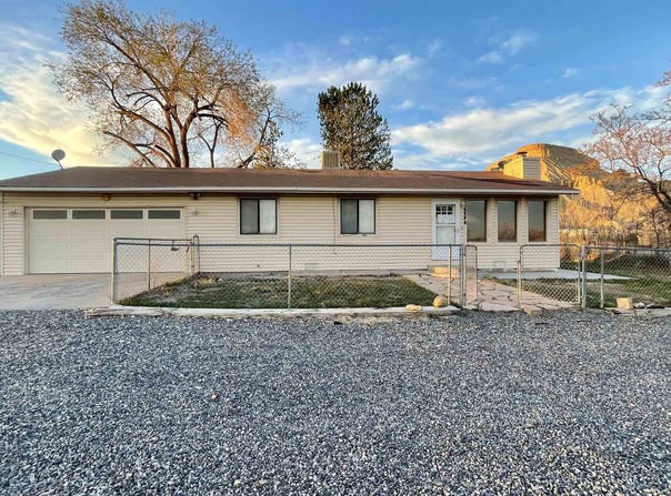 3374 G Road, Clifton, CO 81520