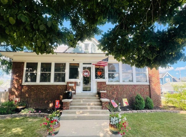 1021 State St, Beardstown, IL 62618
