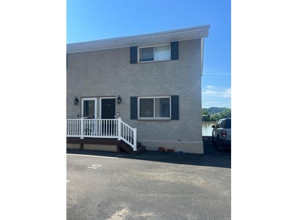 31 Private Drive 149, Unit 9, Chesapeake, OH 45619