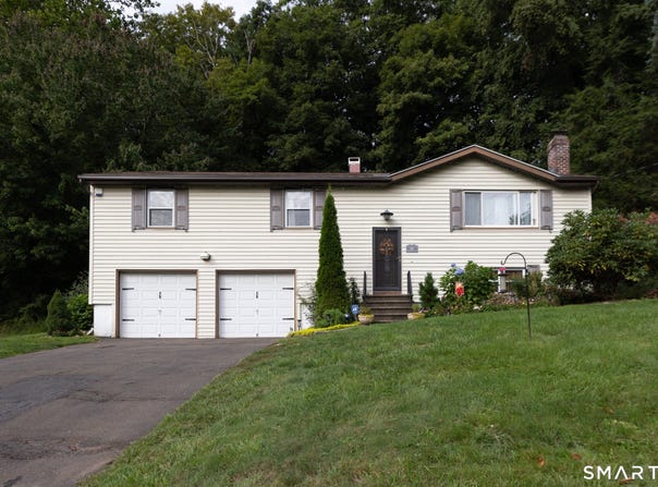 306 Wintergreen Avenue, Hamden, CT 06514
