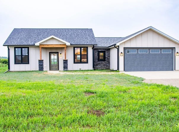 336 Purdue St., Vermillion, SD 57069