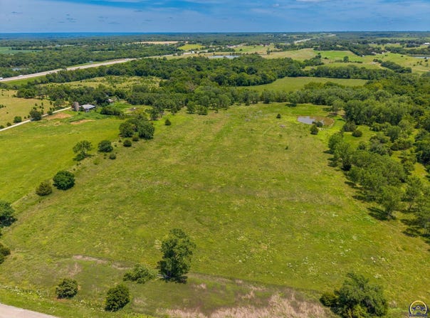 Ratner RD, Tecumseh, KS 66542