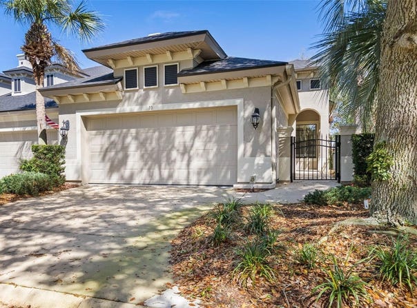 10 RIVER POINT DRIVE, PALM COAST, FL 32137