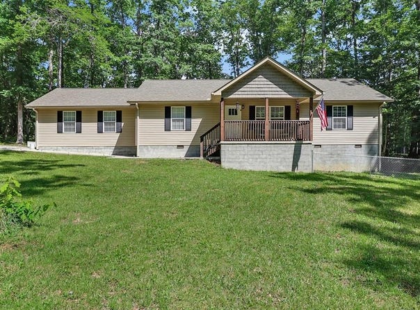 122 Jay Loop, Jamestown, TN 38556