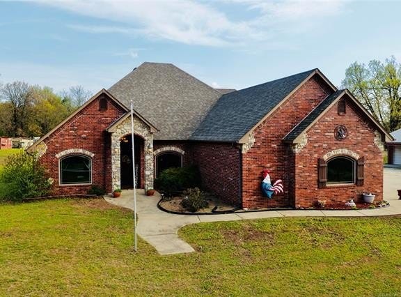 12619 E 233 Road S, Webbers Falls, OK 74470