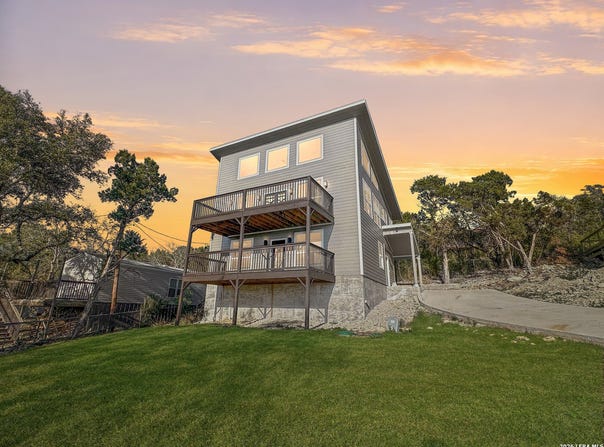 2292 Waterfront Park, Canyon Lake, TX 78133