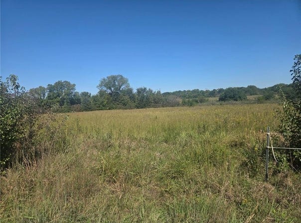 32570 Old KC Road, Paola, KS 66071