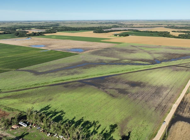 679 Buffalo Rd., Tescott, KS 67484