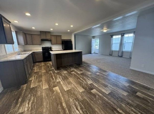 1199 E SANTA FE, Gardner, KS 66030