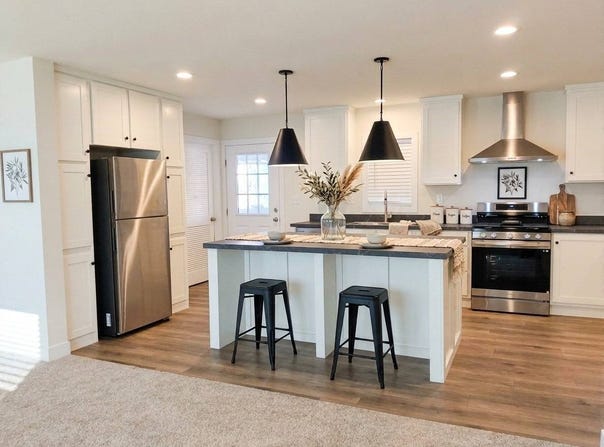 1575 W Valley, Escondido, CA 92029