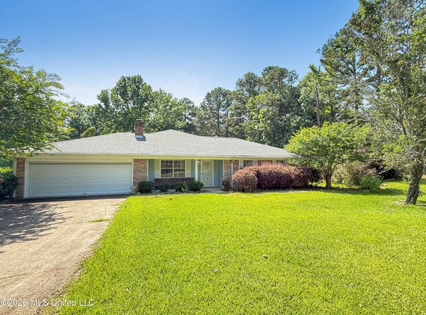 310 Henry Cannon Road, Braxton, MS 39044