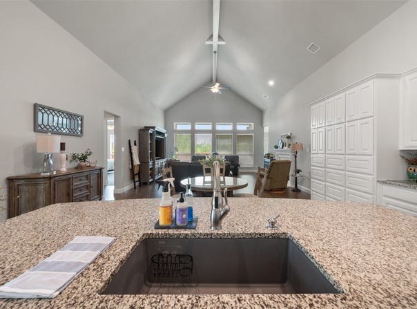 1921 Middleton Drive, Mansfield, TX 76063