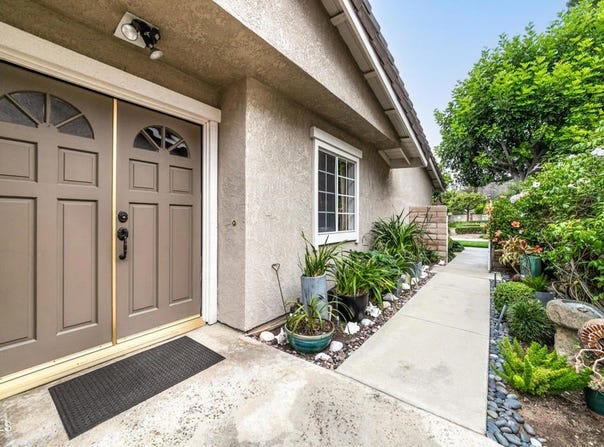 945 Shady Lane, Glendora, CA 91740