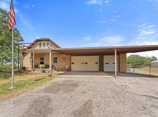 222 Sunfish Avenue, Howardwick, TX 79226
