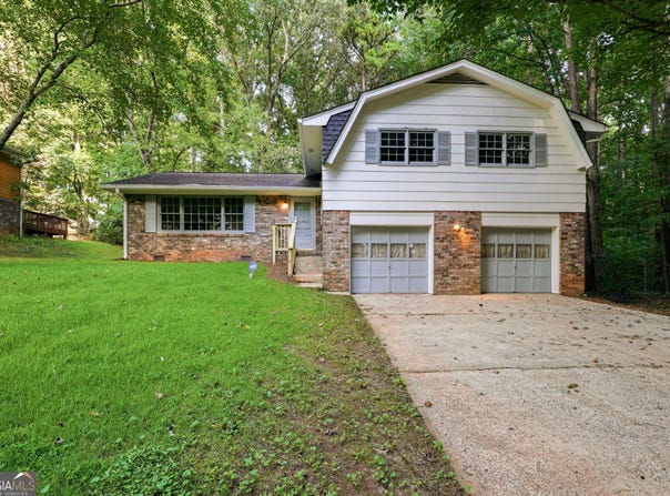 7052 Lodgepole Drive, Morrow, GA 30260