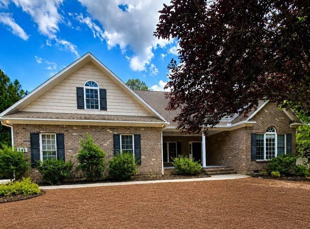 141 Longleaf Drive, West End, NC 27376
