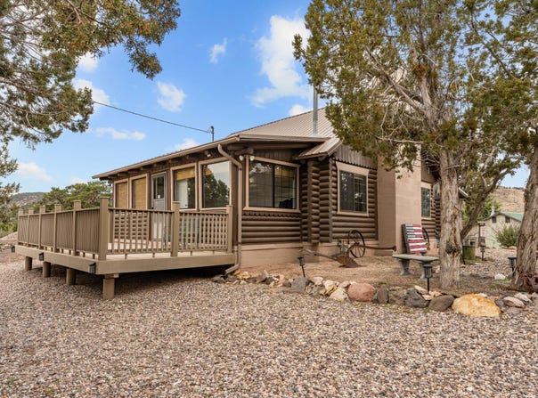 115 E HUNTER Ln, Central, UT 84722