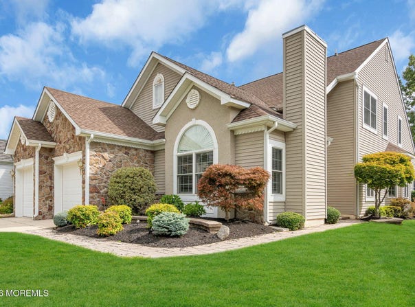151 Spring Lake Boulevard, Waretown, NJ 08758