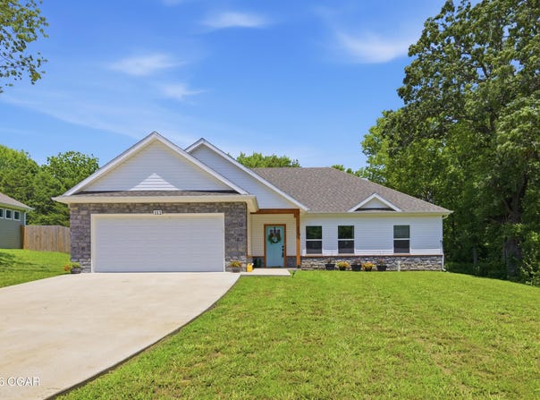 112 County Lane, Goodman, MO 64843
