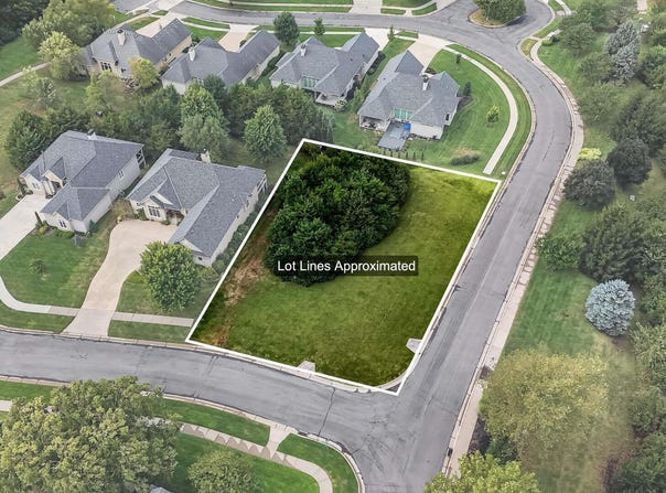 SW Postoak DR, Topeka, KS 66610