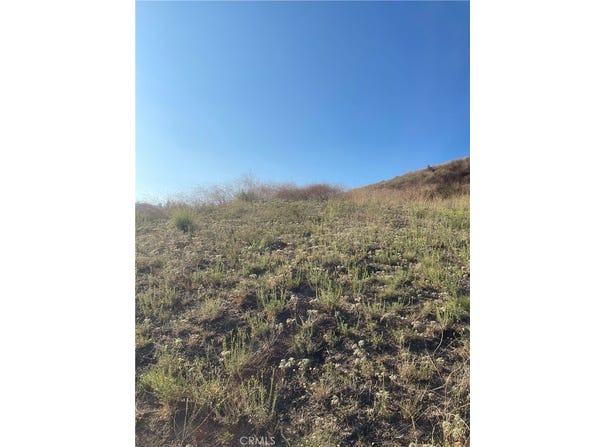 Robertson St, Lake Elsinore, CA 92530