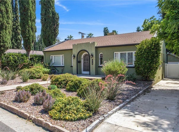 618 Cypress Circle, Redlands, CA 92373