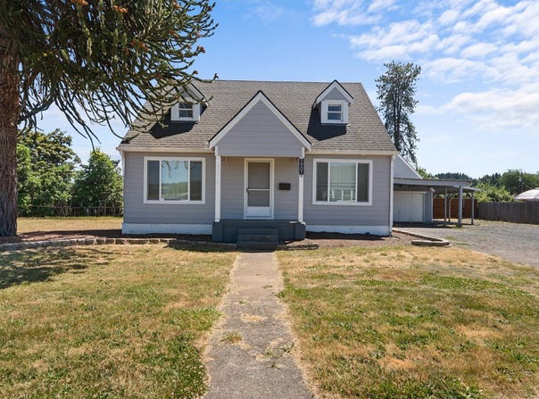 1901 LONG St, SweetHome, OR 97386