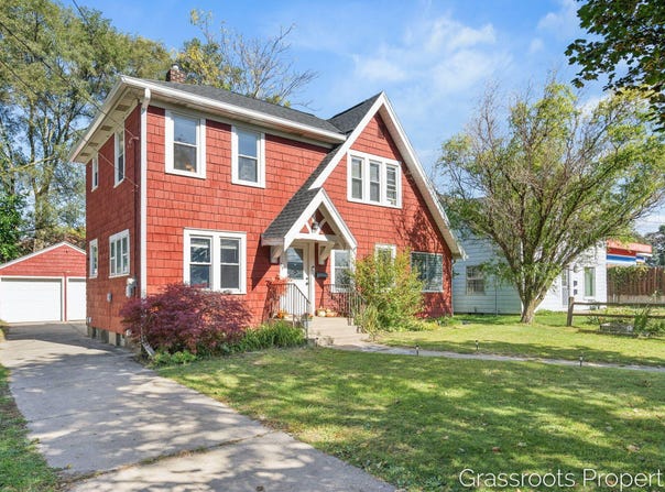 25 Avonlea Street SW, Wyoming, MI 49548