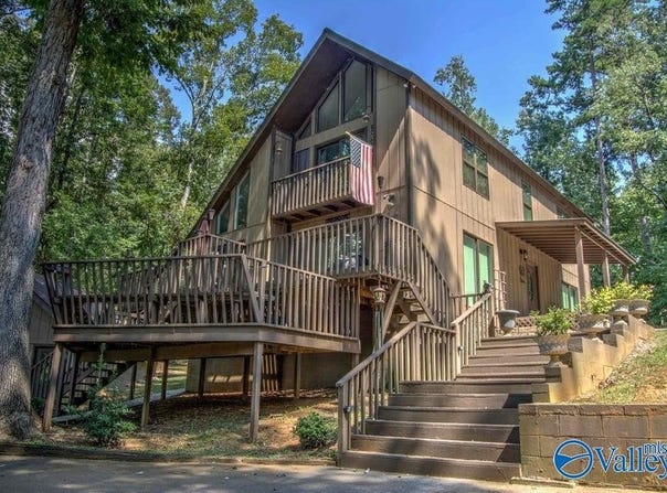 453 Cherokee Road, Scottsboro, AL 35769