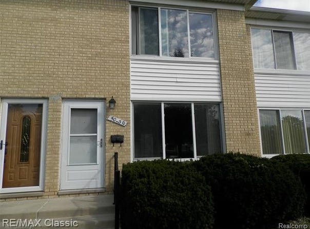 50130 Helfer, Wixom, MI 48393