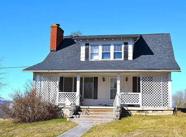 5106 Pine Grove Rd, Ballard, WV 24918