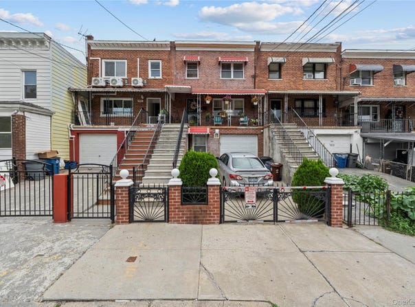 846 E 223rd Street, Bronx, NY 10466