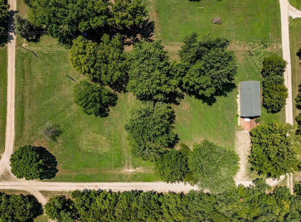 204 East St, Fall River, KS 67047
