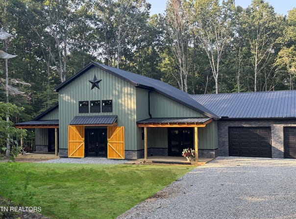 283 Falling Leaf Rd, Jamestown, TN 38556