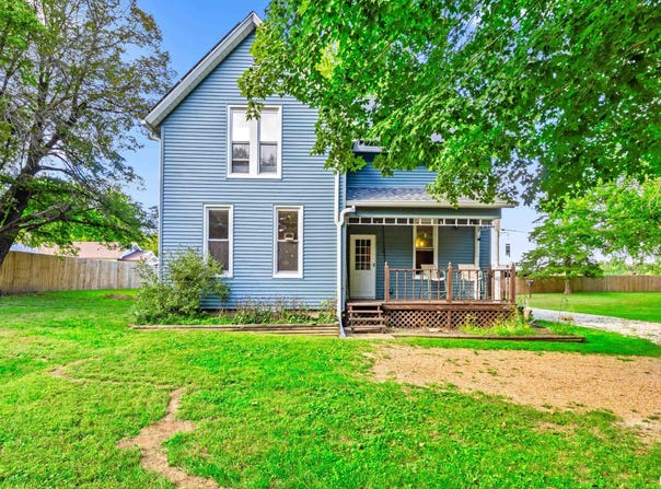 14038 E State Highway 9 Road, Fiatt, IL 61433