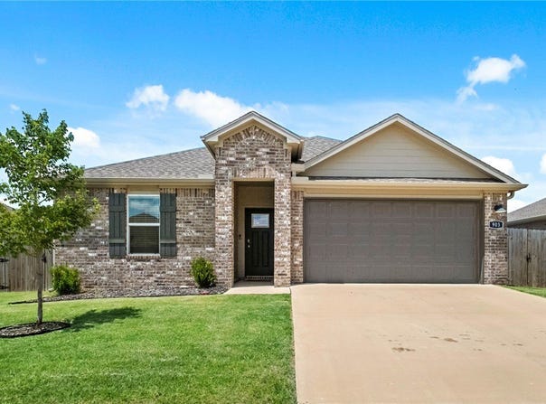 903 Nursery Road, Rogers, AR 72758