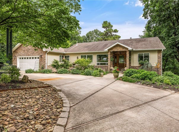 920 E Amis Road, Rogers, AR 72756