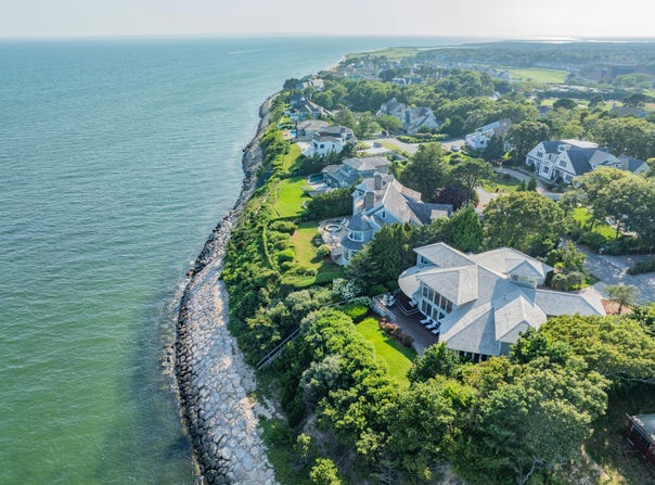 40 Triton Way, Mashpee, MA 02649