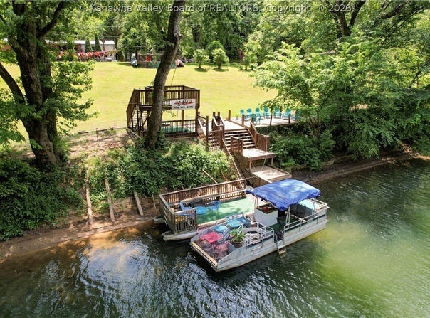 2553 River Haven Road, Clendenin, WV 25045