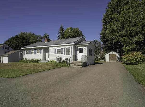 48 Beech Street, East Millinocket, ME 04430