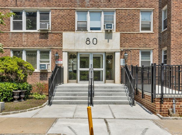 80 Knolls Crescent, Bronx, NY 10463