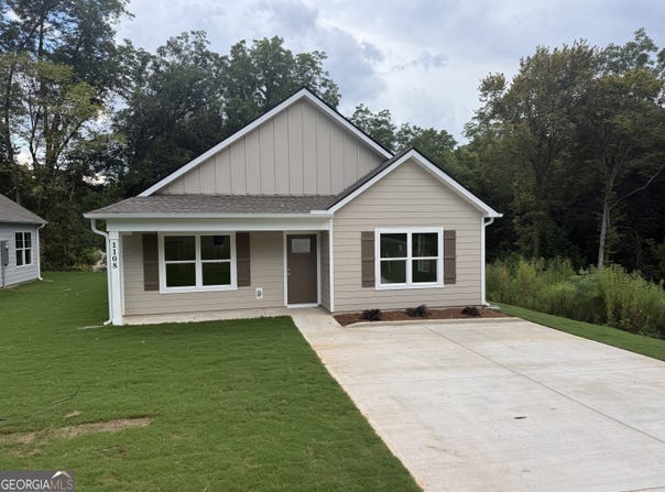 1108 7th Street, West Point, GA 31833