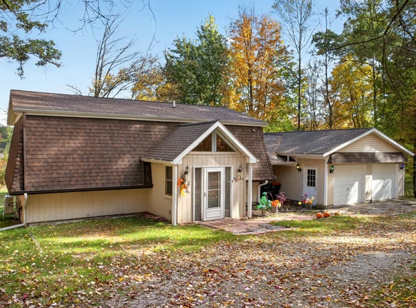 1120 W ECHO DRIVE, WHITE CLOUD, MI 49349