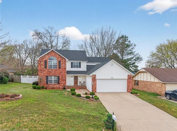 2706 E King AVE, Sallisaw, OK 74955