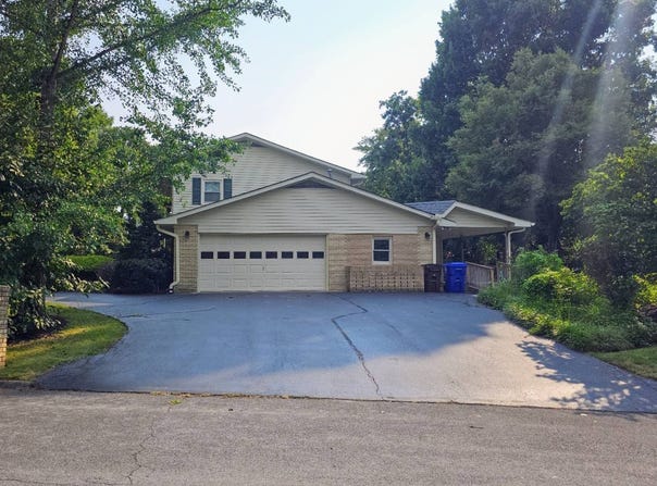 111 Claremont Rd, Oak Ridge, TN 37830
