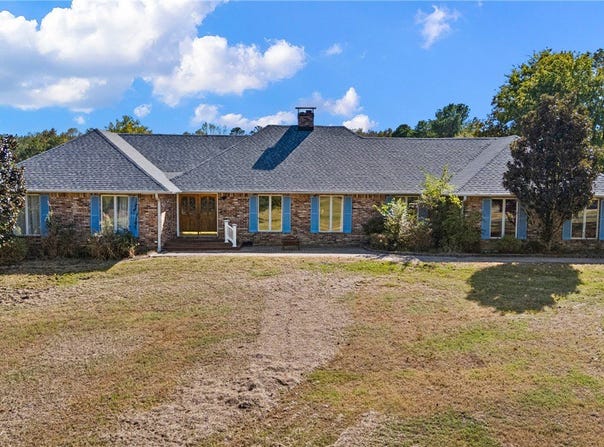 493 E Huckleberry Road, Dover, AR 72837
