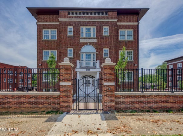 2730 E Magnolia Ave, Knoxville, TN 37914